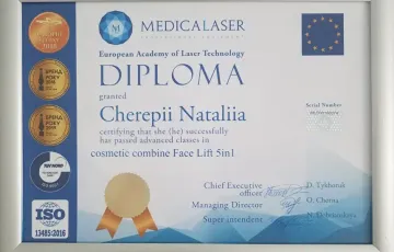Cosmetologist certificate: face lifting